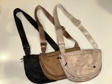 Load image into Gallery viewer, Mocha Double Moon Belt Bag