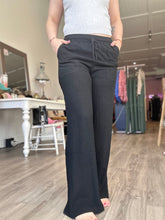 Load image into Gallery viewer, Black Wide Leg Linen Pants