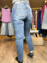 Load image into Gallery viewer, KanCan Frayed Hem Slim Straight Leg Jeans